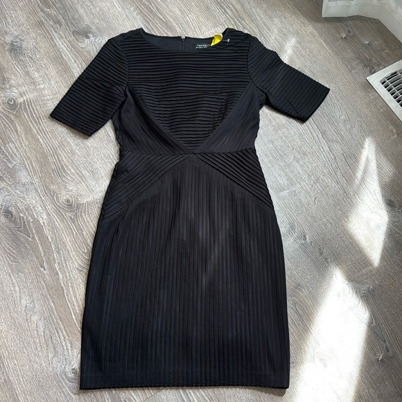 Tahari Arthur S. Levine pinstripe dress - Picture 1 of 3